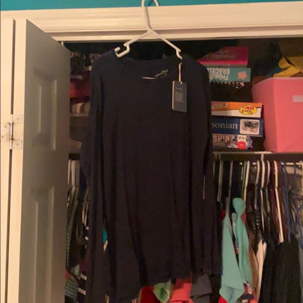 Long sleeve tee